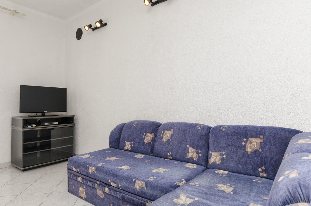 Apartments Mime Pirovac Bagian luar foto